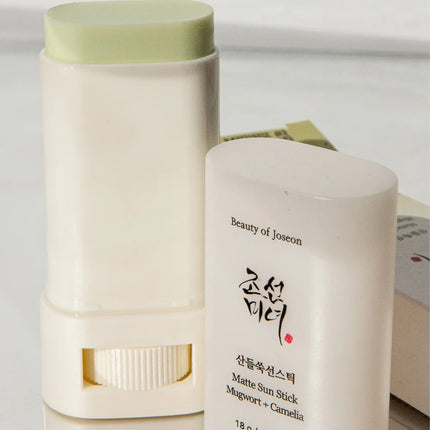 BEAUTY OF JOSEON - Matte Sun Stick Mugwort & Camelia SPF50+ PA++++ 18g