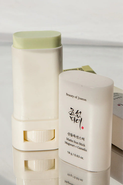 BEAUTY OF JOSEON - Matte Sun Stick Mugwort & Camelia SPF50+ PA++++ 18g