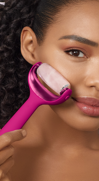 GESKE - MicroNeedle Face & Body Roller - 8 in 1 - Magenta